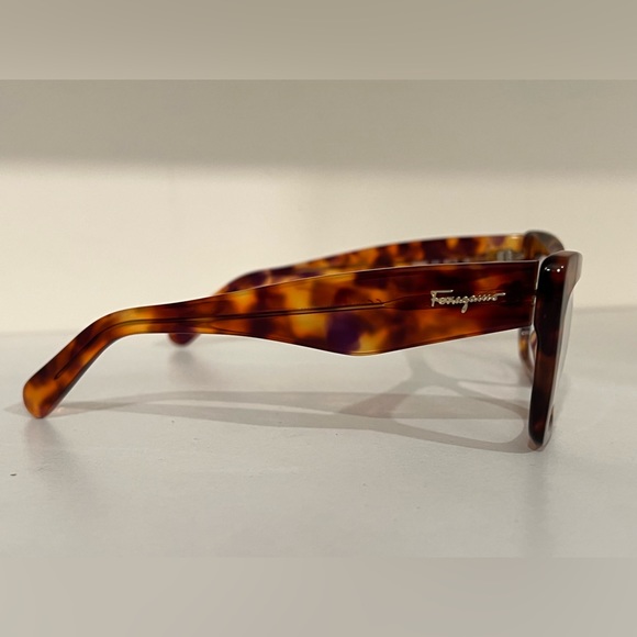 New Ladies Ferragamo eyeglasses style SF 2865 in Tort size 55 - Picture 3 of 8
